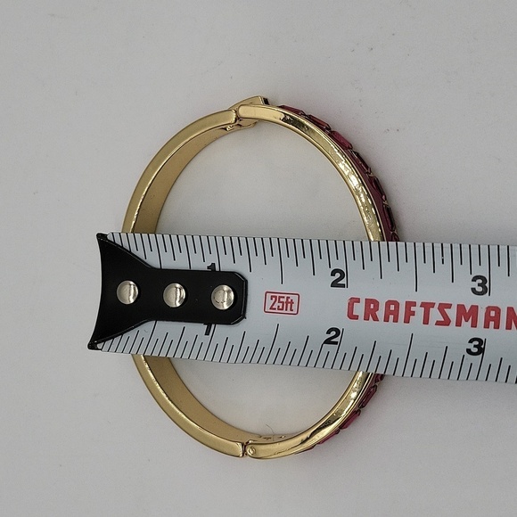 1768- Gold Tone Bangle Bracelet NWT - Picture 4 of 7